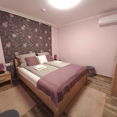 Ilona Apartman Gyula Εξωτερικό φωτογραφία
