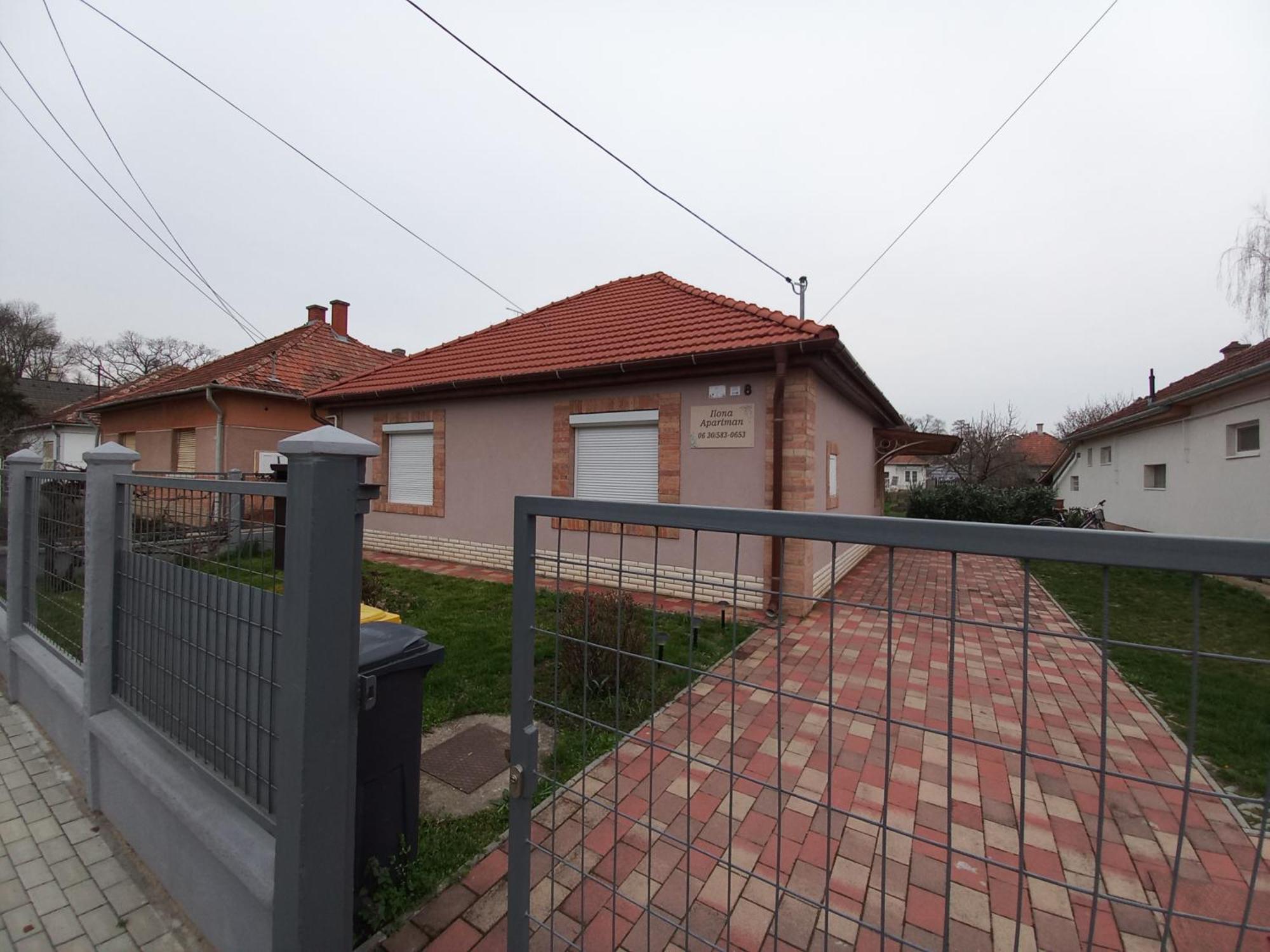 Ilona Apartman Gyula Εξωτερικό φωτογραφία