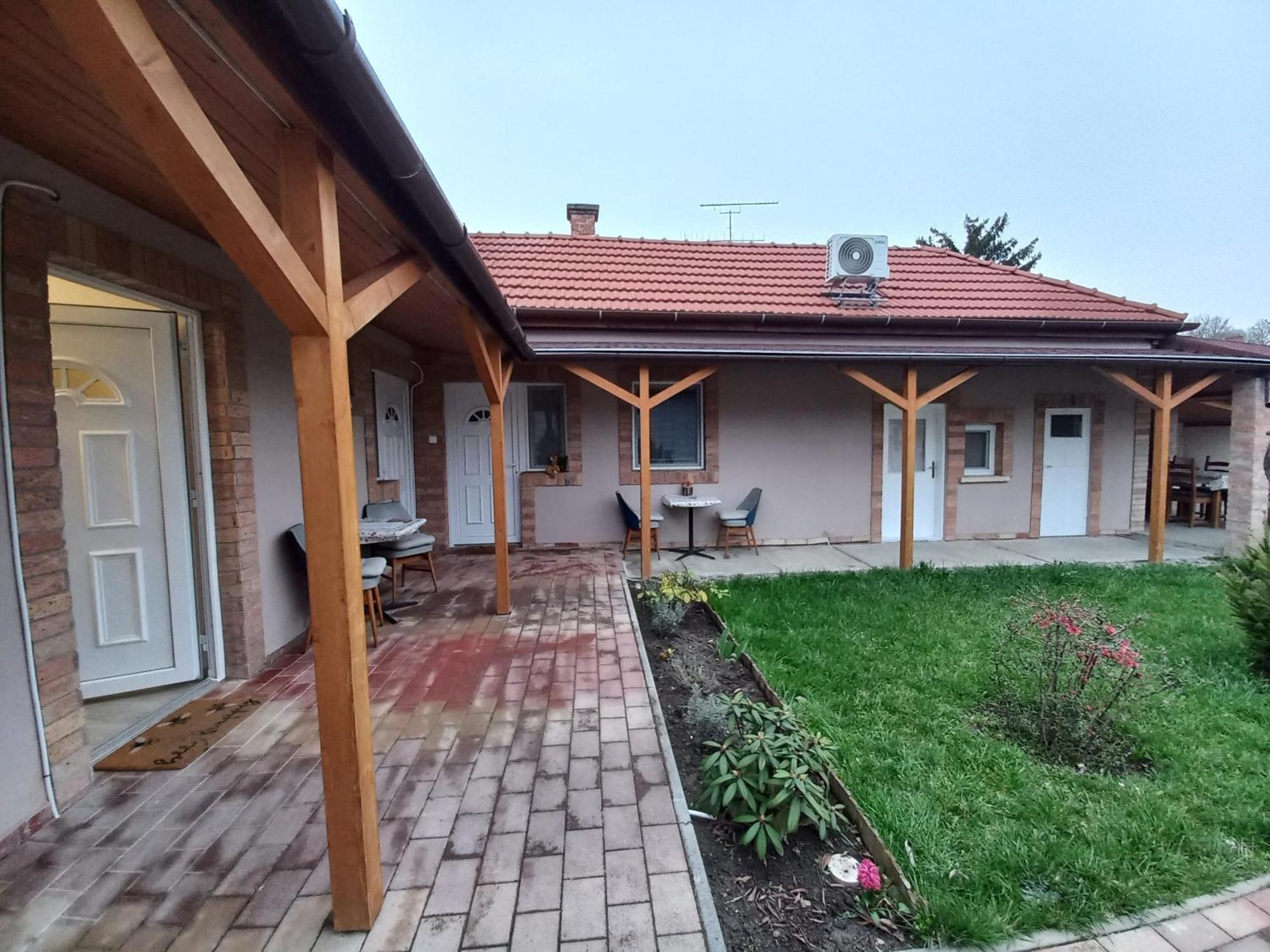 Ilona Apartman Gyula Εξωτερικό φωτογραφία