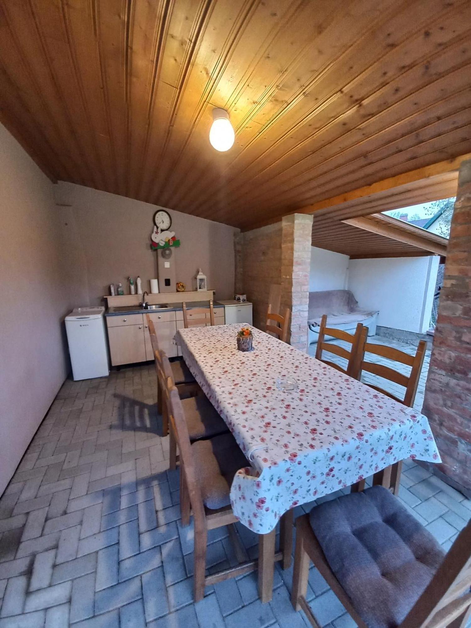 Ilona Apartman Gyula Εξωτερικό φωτογραφία